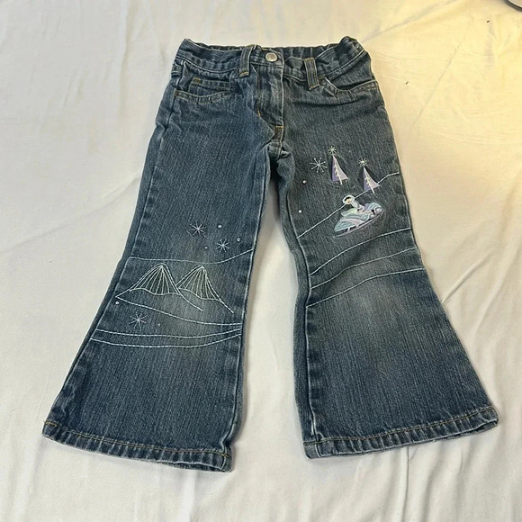 Gymboree - Flare/straight cut design denim jeans with winter design. Size 3T - Picture 1 of 6